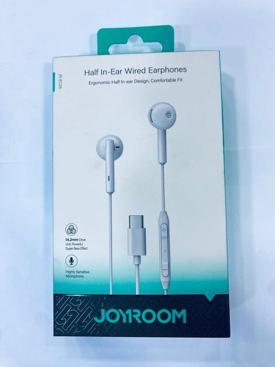 Wire headphones Typc